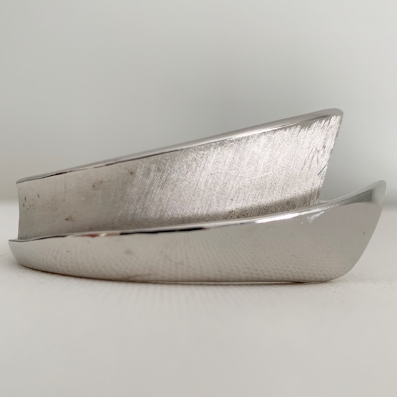 TRIFARI Vintage Cuff Bangle Bracelet - Picture 2 of 8